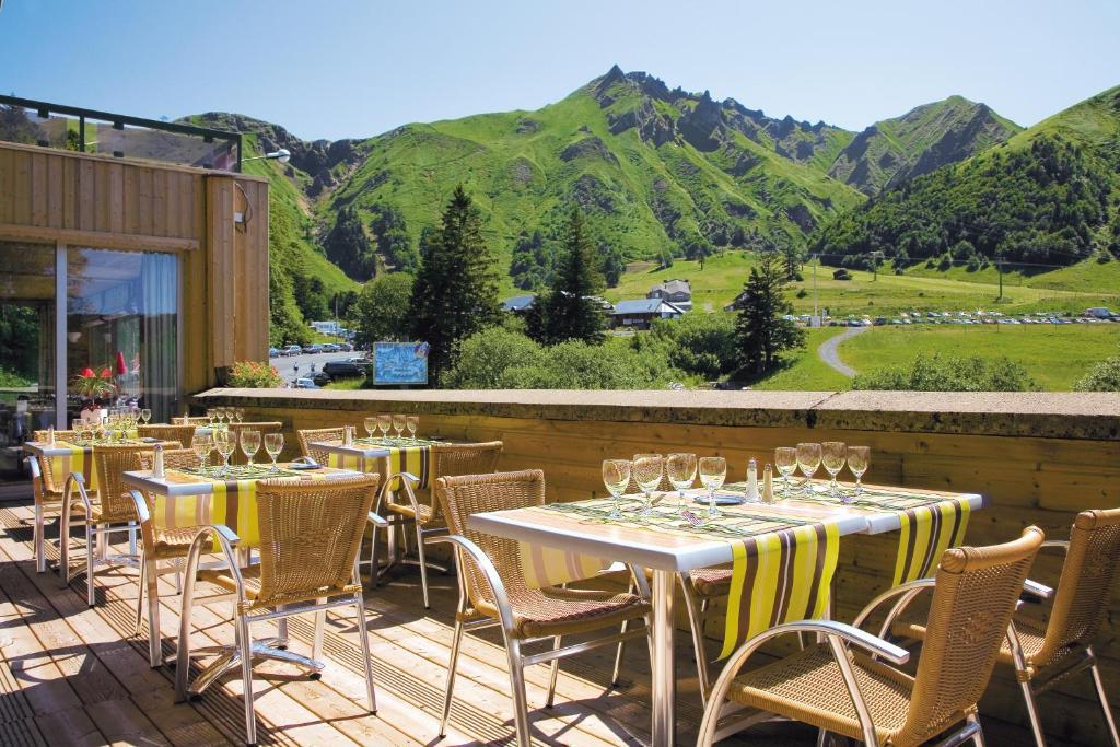 Hotel Du Puy Ferrand , Restaurant La Table De L'Ours Ле-Мон-Дор Экстерьер фото